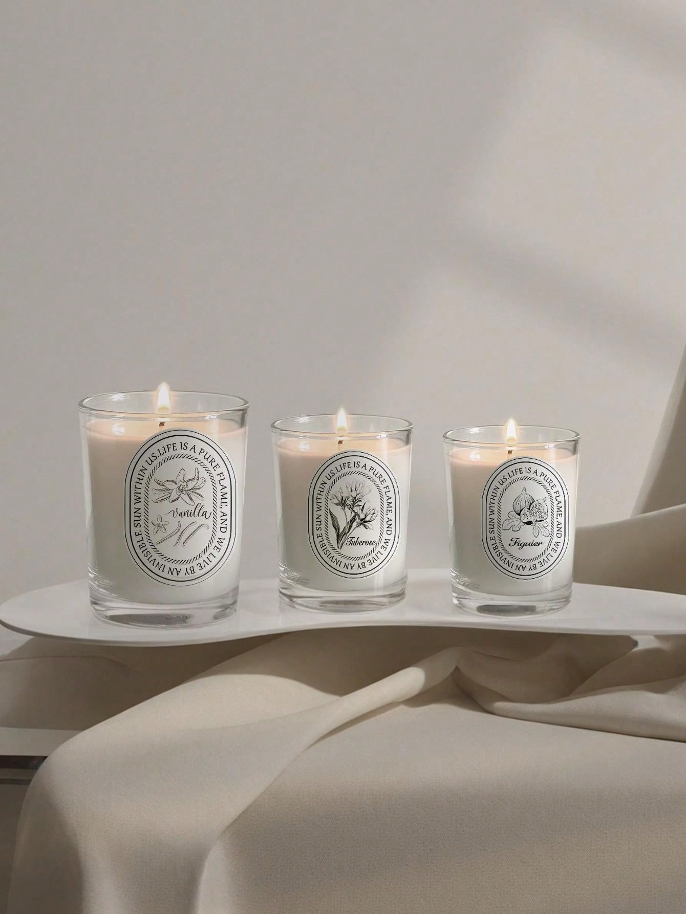 バニラ、ラベンダー、ローズのガラス瓶キャンドル、ホームフレグ - Home Fragrance Vanilla Scented Candle のレビューと価格