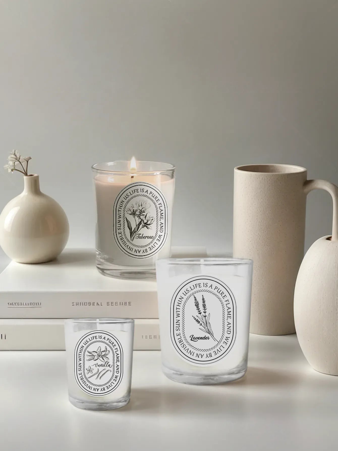 バニラ、ラベンダー、ローズのガラス瓶キャンドル、ホームフレグ - Home Fragrance Vanilla Scented Candle のレビューと価格